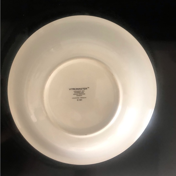 VITROMASTER 9” Serving Bowl - Picture 5 of 5